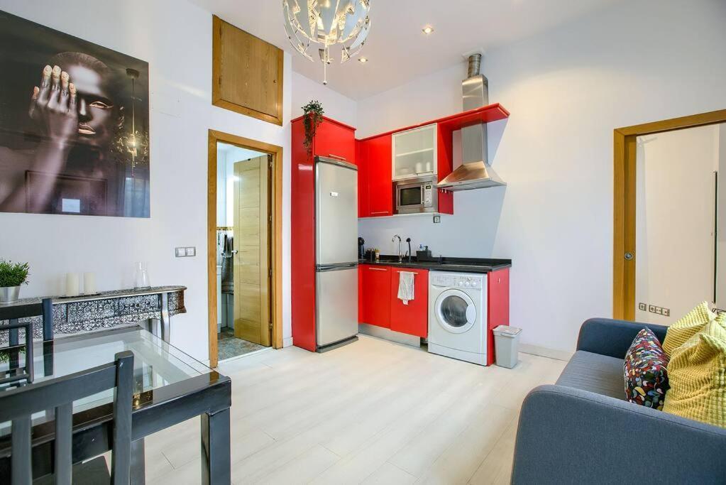 Cozy Getaway In Madrid Apartment Bagian luar foto