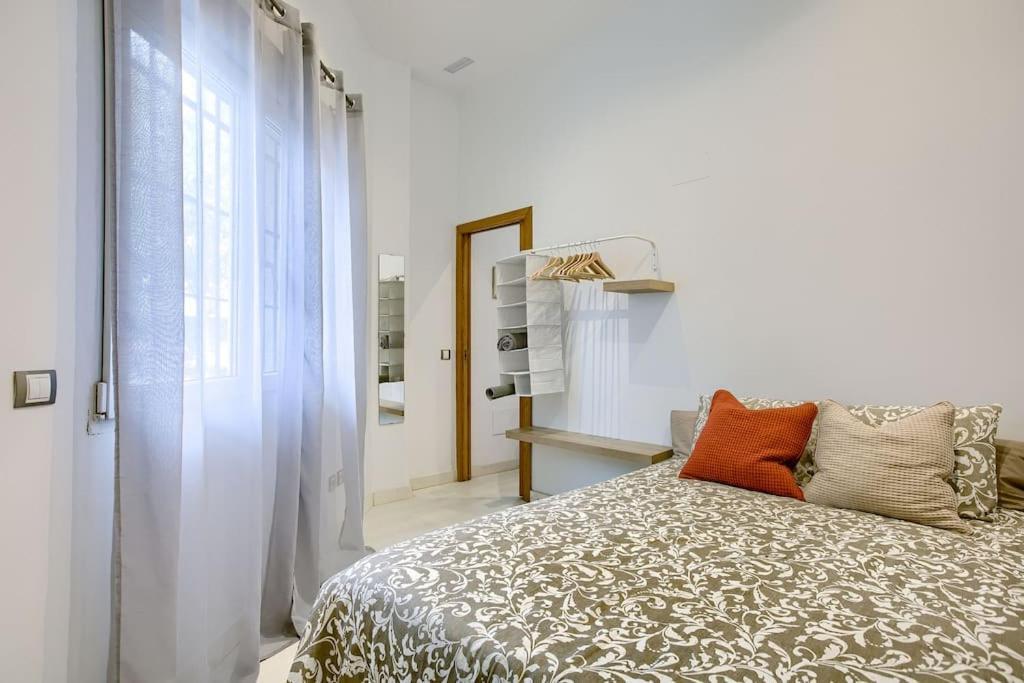 Cozy Getaway In Madrid Apartment Bagian luar foto