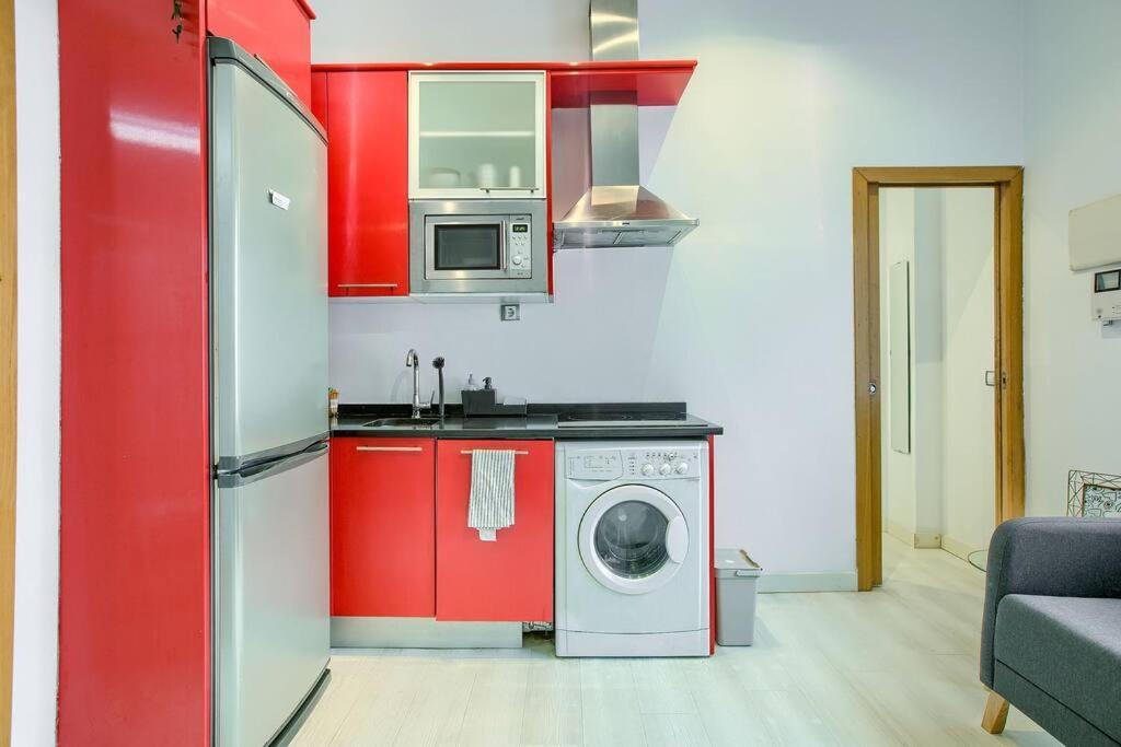 Cozy Getaway In Madrid Apartment Bagian luar foto