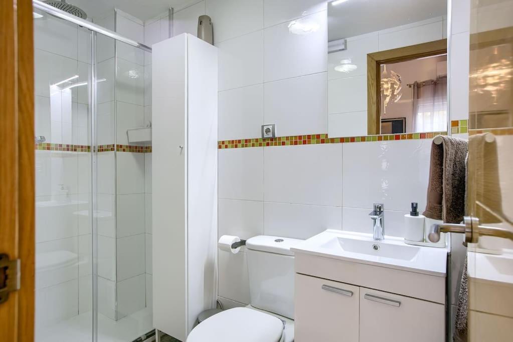 Cozy Getaway In Madrid Apartment Bagian luar foto